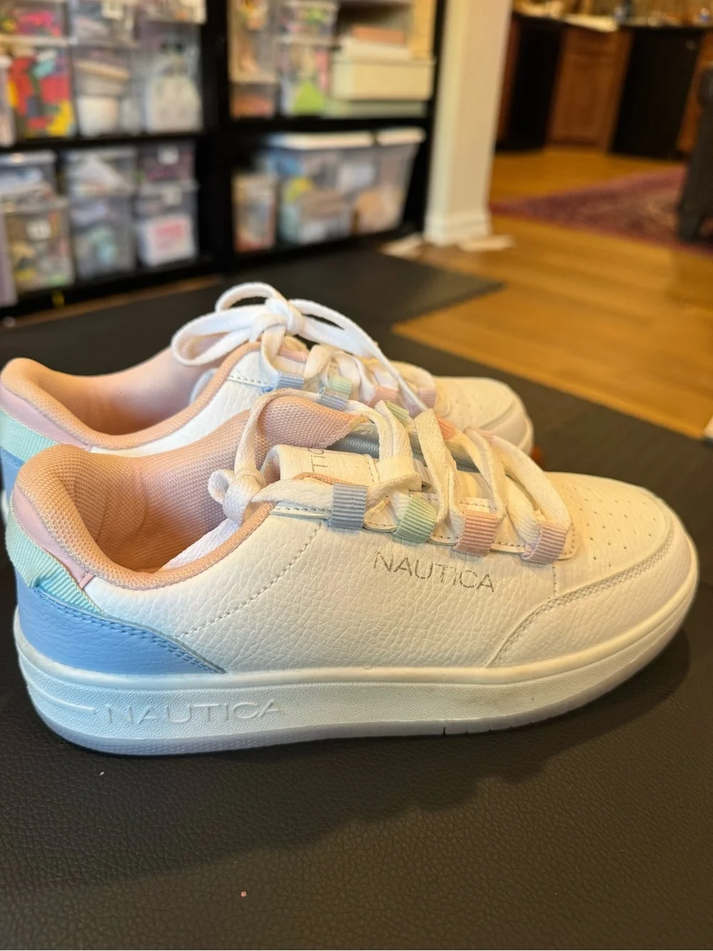 Junior girls Nautica sneakers sz 3